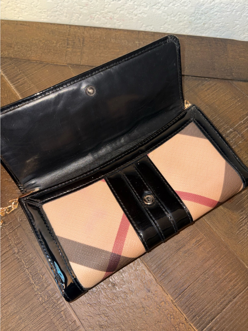 Burberry Nova Check Patent Leather Wallet Clutch with NEW Chain & Insert - Picture 4 of 8